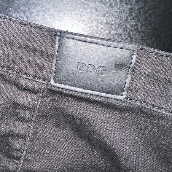 Urban Outfitters BDG Black Denim High-Waisted Shorts Size 28 EUC - Picture 8 of 10